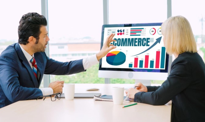 The Skills That Set You Apart : Your Guide to Thriving in Commerce Courses.